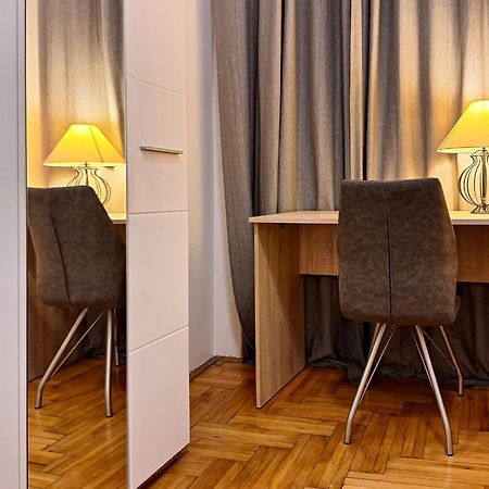 Modern Parkside Garden View Apartment Budapest Bagian luar foto