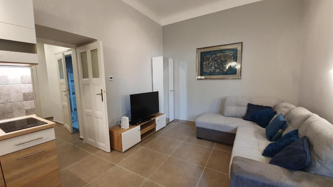 Modern Parkside Garden View Apartment Budapest Bagian luar foto